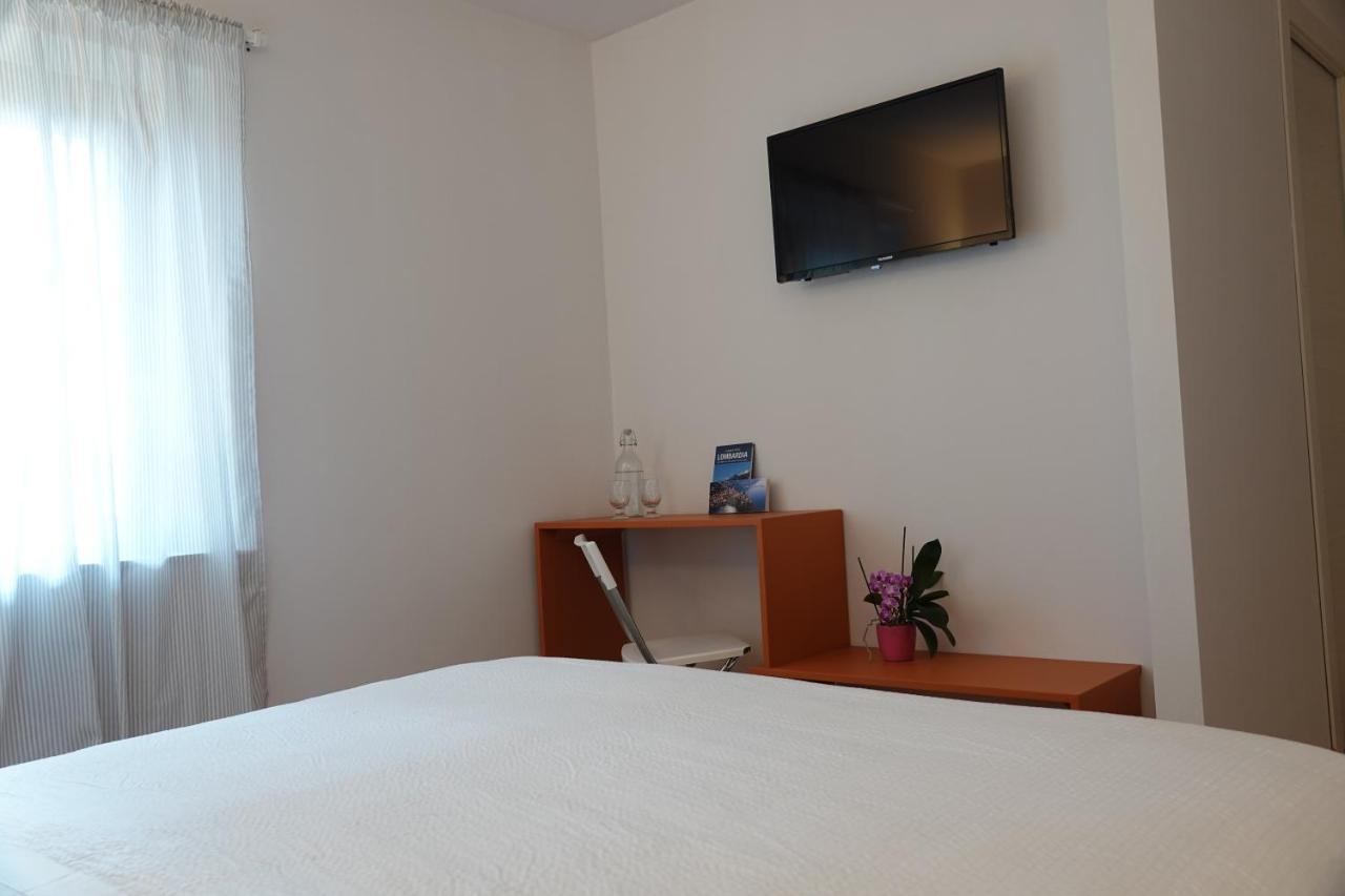 Casale Bella.Vista Bed & Breakfast Pianello Del Lario ภายนอก รูปภาพ