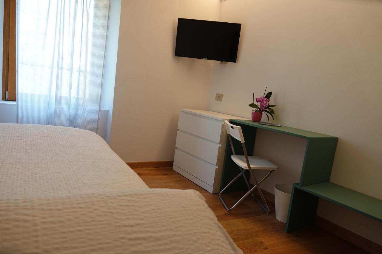 Casale Bella.Vista Bed & Breakfast Pianello Del Lario ภายนอก รูปภาพ
